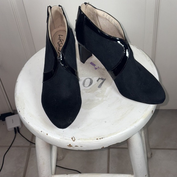 LifeStride Women's Black Suede Ankle Boots Size 8 – Patent Accents – Soft System - Picture 5 of 5